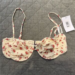 Dippin Daisys Ines top